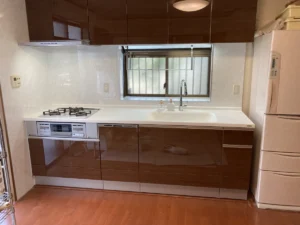 キッチンリフォームでお湯が出ない！海外製KOHLER水栓と貯湯タンクの意外な落とし穴｜高槻市施工事例