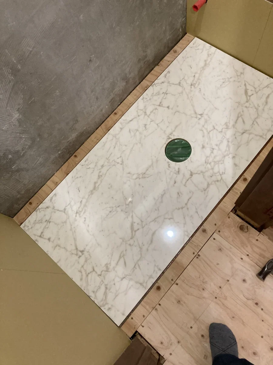 トイレ専用床材ハイドロセラフロア施工