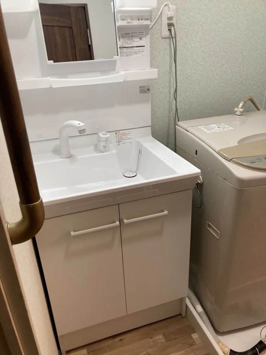 洗面台はLIXIL PV