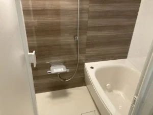 20代新婚ご夫婦のマンションリフォーム｜TOTOサザナを「住みながら」3日間で完成させた事例（平野区）