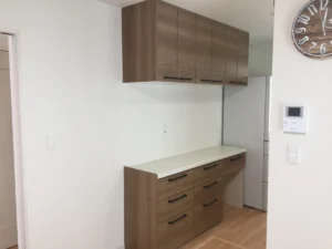平野区の新築建売にカップボード後付け！費用15万円・工期2時間の事例